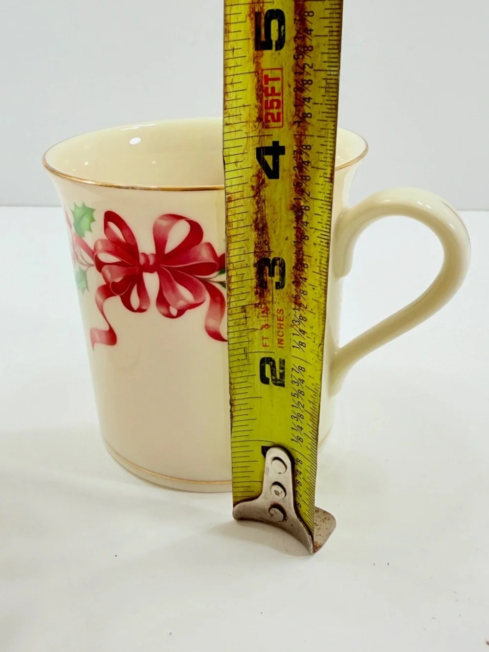 Lenox Mug Holiday Gold Porcelain Red Ribbon 24K‎ Gold Trim Discontinued Set of 2